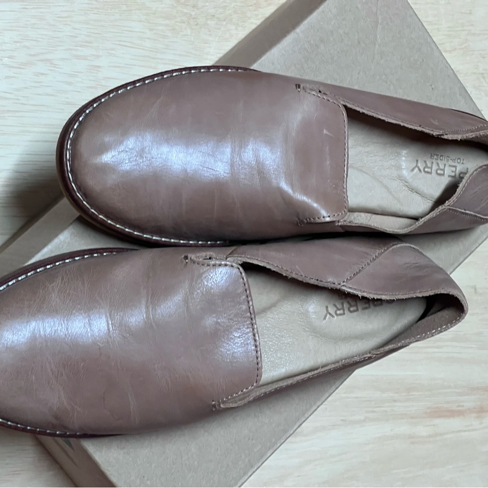 Seaport Levy Tan Sperry